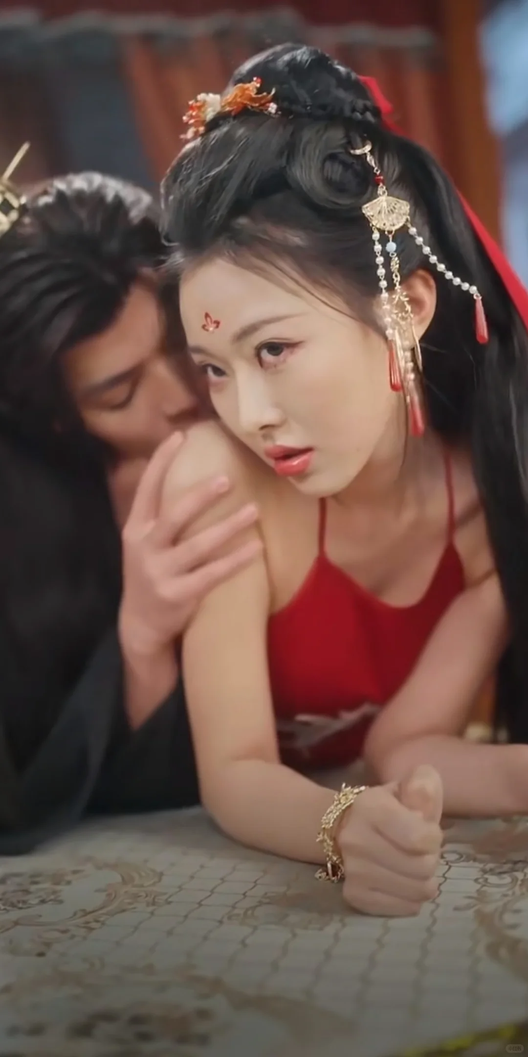 🍅🍆免费短剧 | 娇诱，一人分饰两角