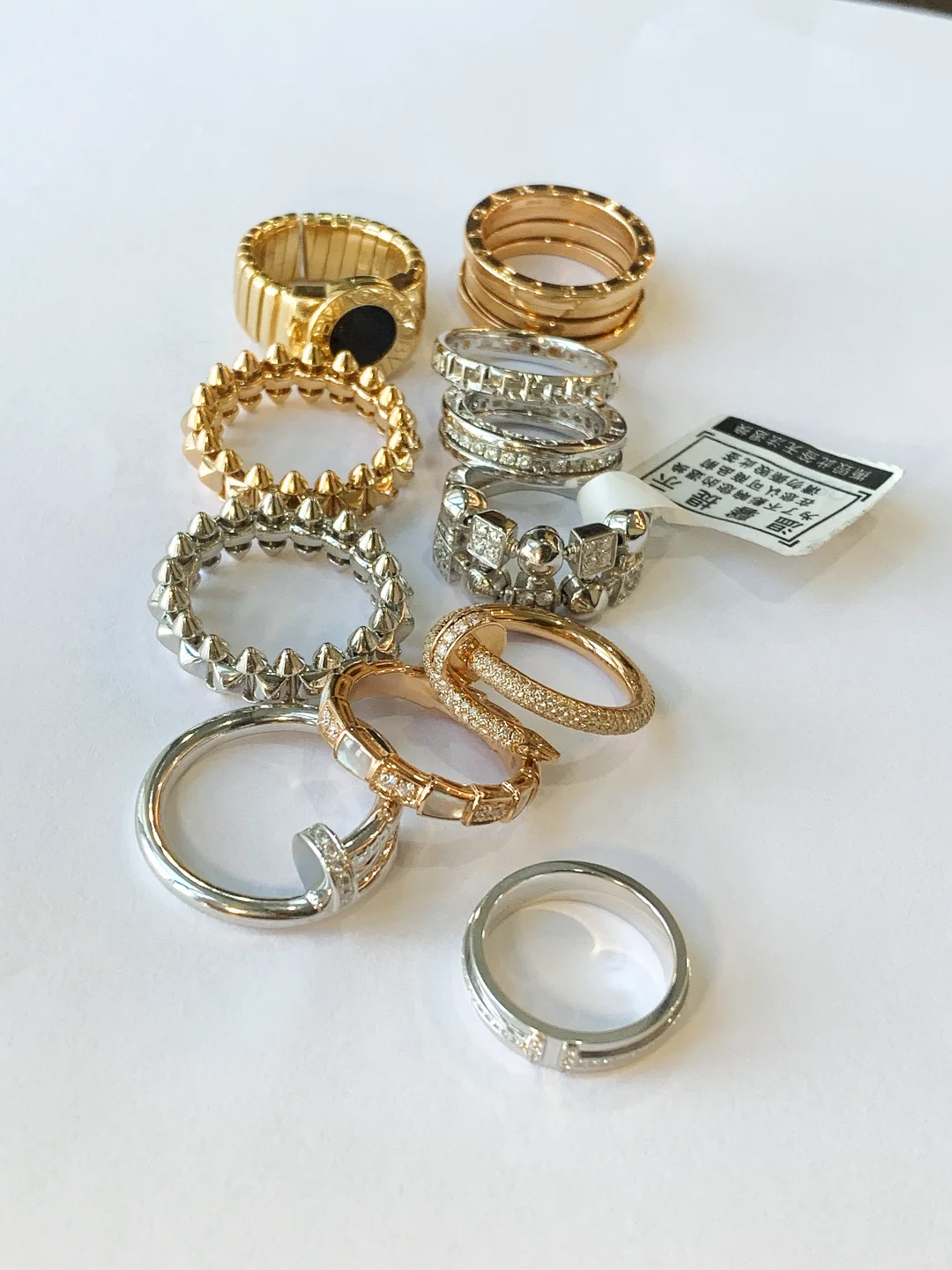 经济上行时期的电影用Bvlgari铺床