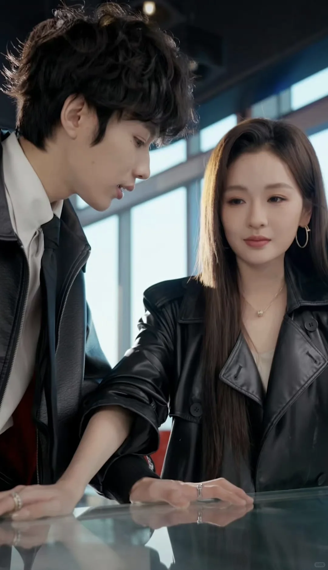 我不语只是一味嘴角上扬:年下 如此美妙!