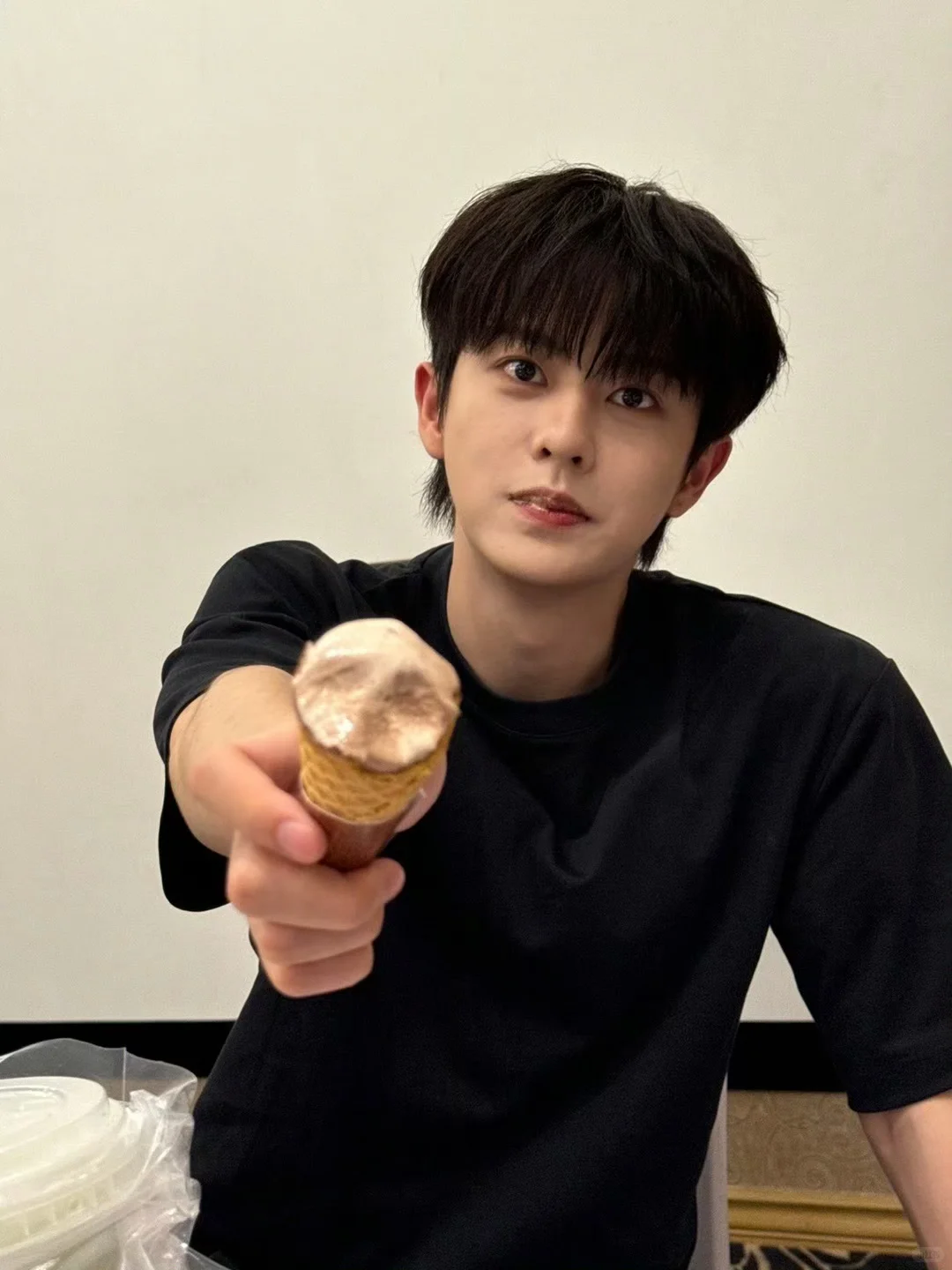 刘润铭古装真的有点像那谁，深夜看短剧中