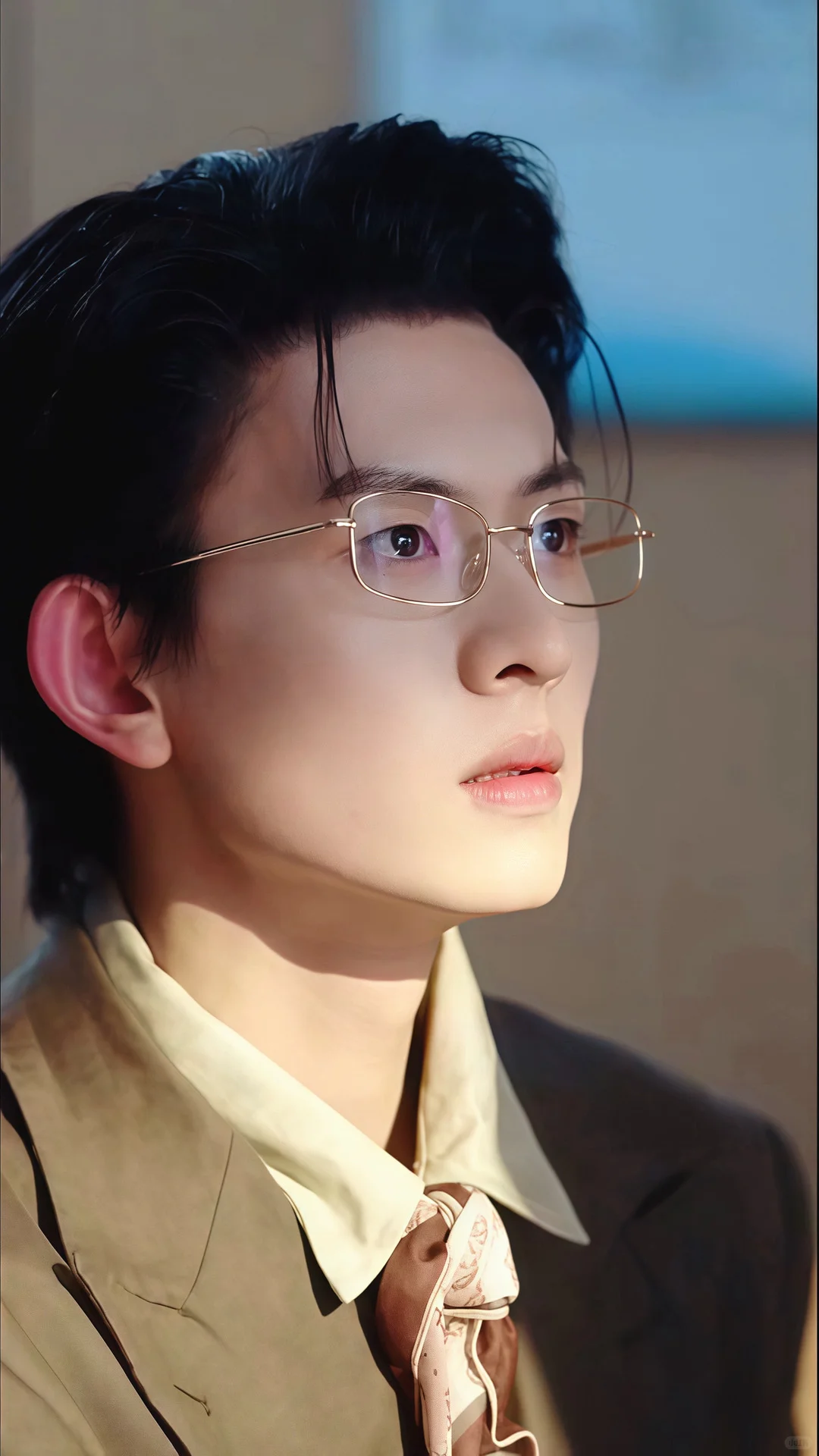 初见裴淮聿「澹滟血初炽，裴回魄未平」