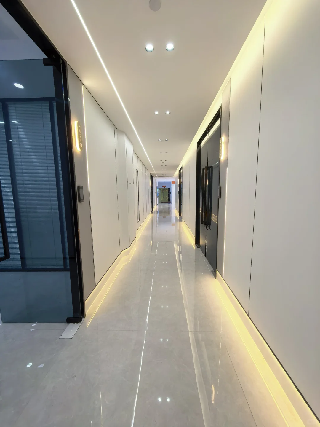 软件二期113平 2+1 格局 特价3500含物业