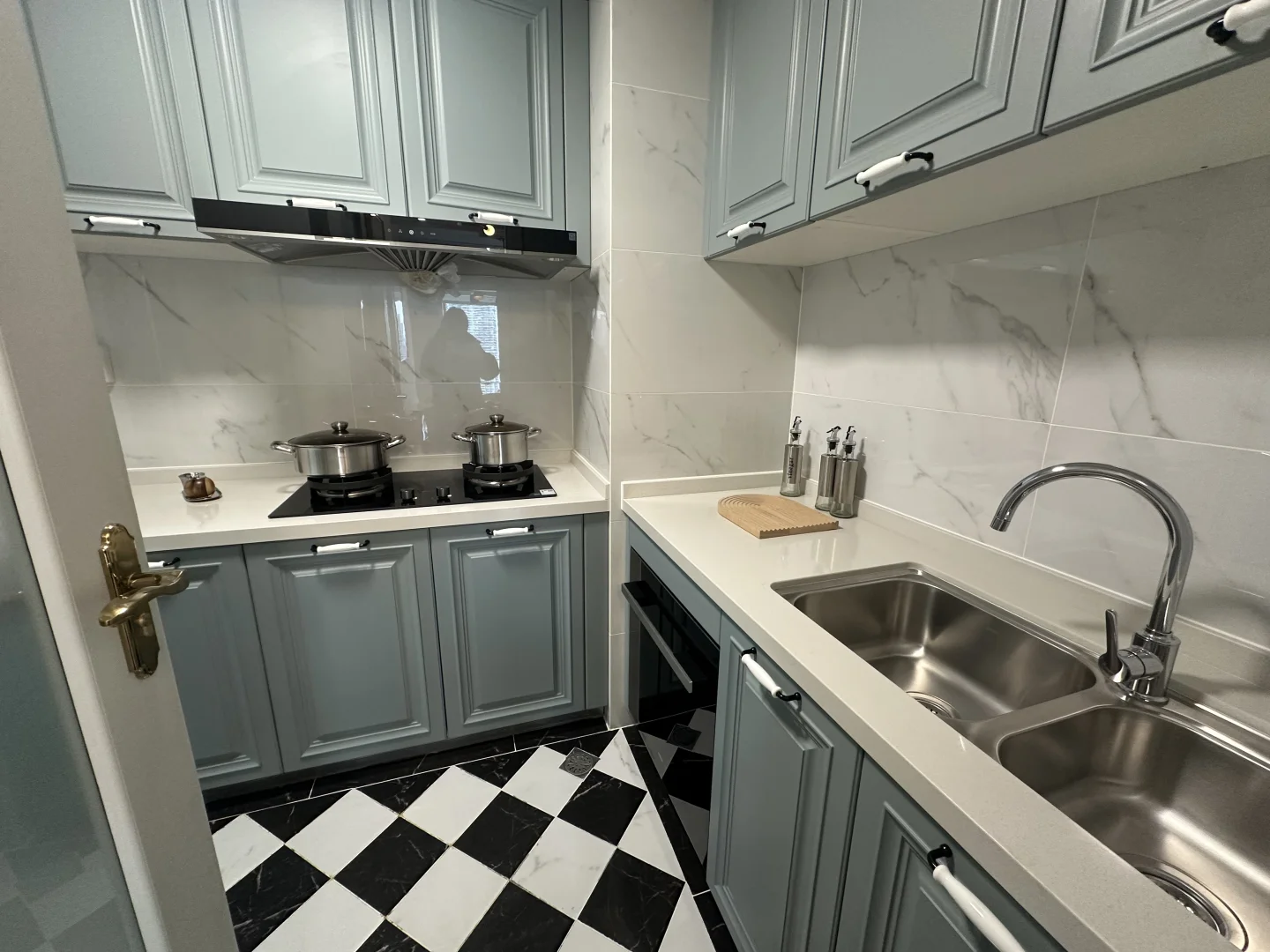 捡漏天府三街🔥江景房，精装带3大件，170➕