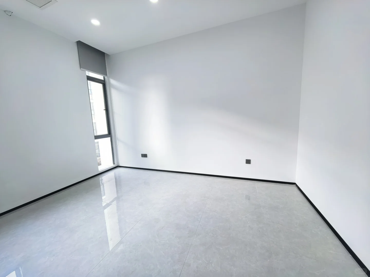 软件二期113平 2+1 格局 特价3500含物业