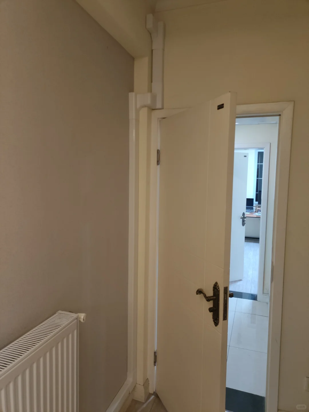 📺短剧：霸道猫咪🐈爱上暖气片