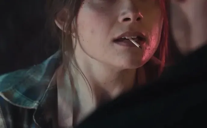 和烟一起点燃的，还有欲望