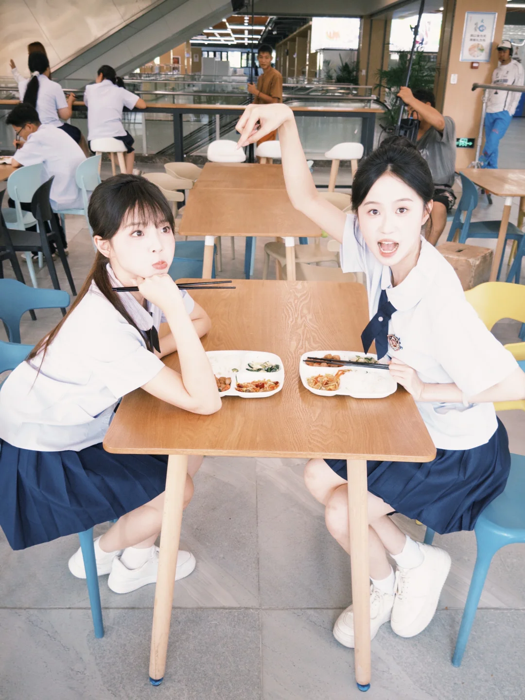 短剧《暗恋这件难过的小事》