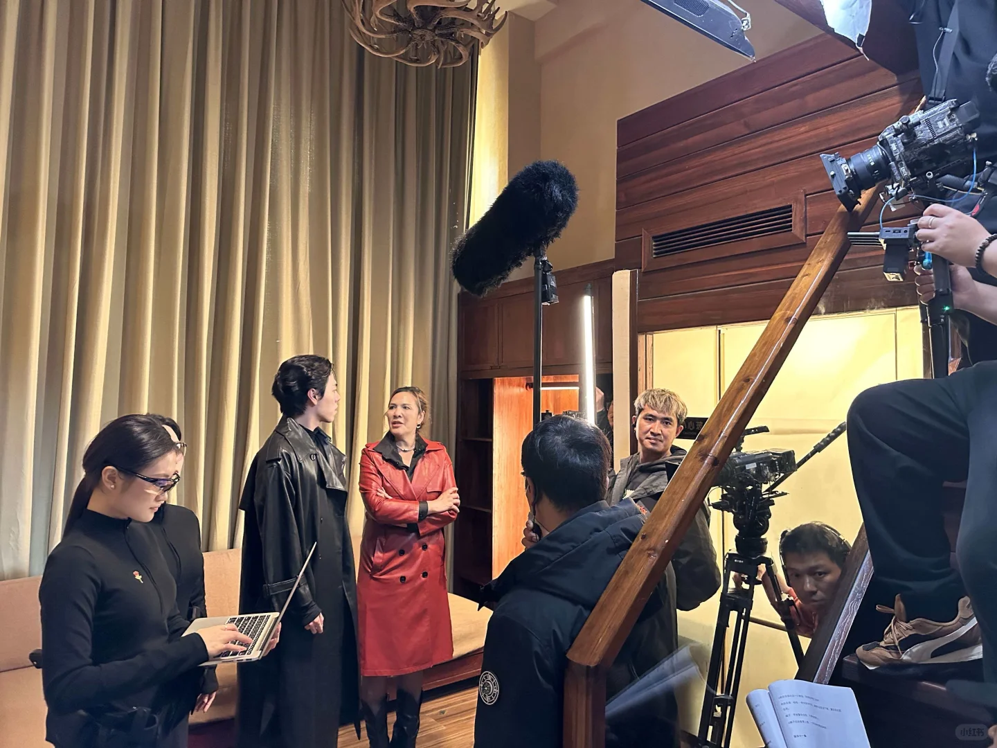 那艺娜新剧要杀青啦！12月21日等你来哦！