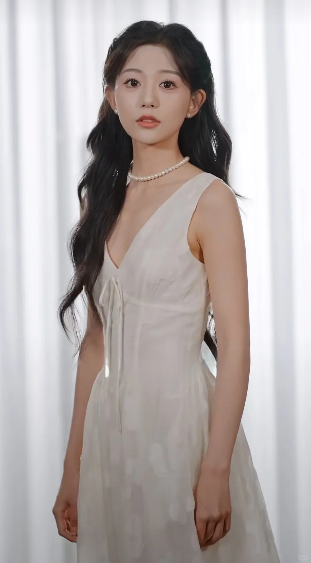 穿进短剧后,夫人她整顿直播界•尬颠轻喜