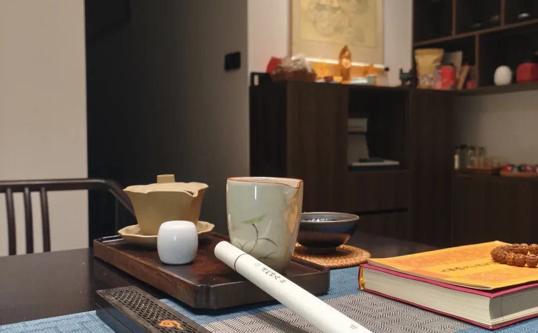 观水通禅意，闻香去染心