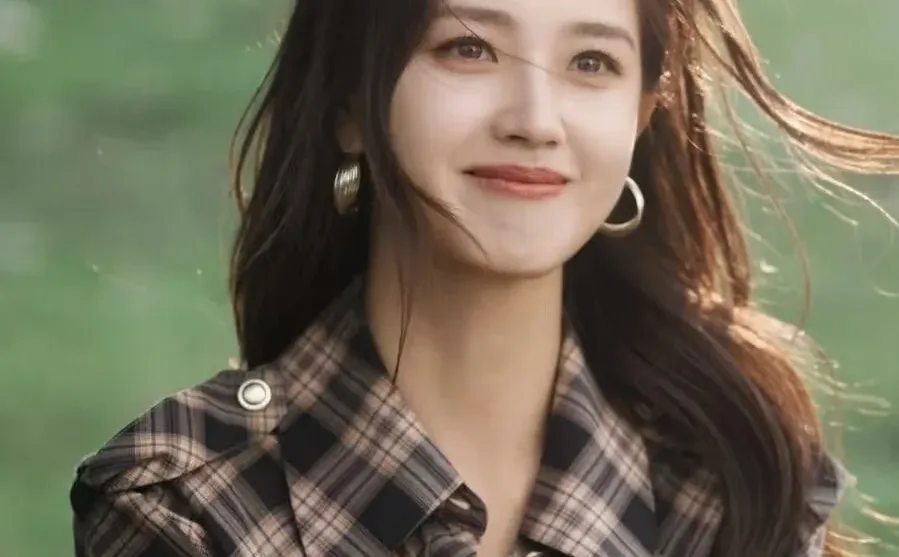 郭宇欣爆火后上线的《我们野蛮生长》