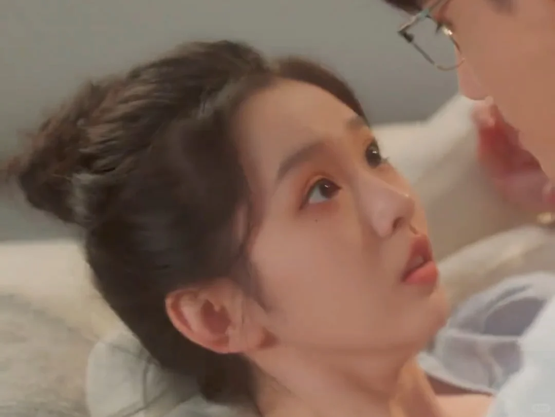 短剧《入夜对她上瘾》小红书免费看全集