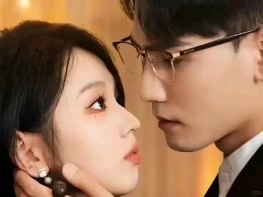 短剧《入夜对她上瘾》小红书免费看全集