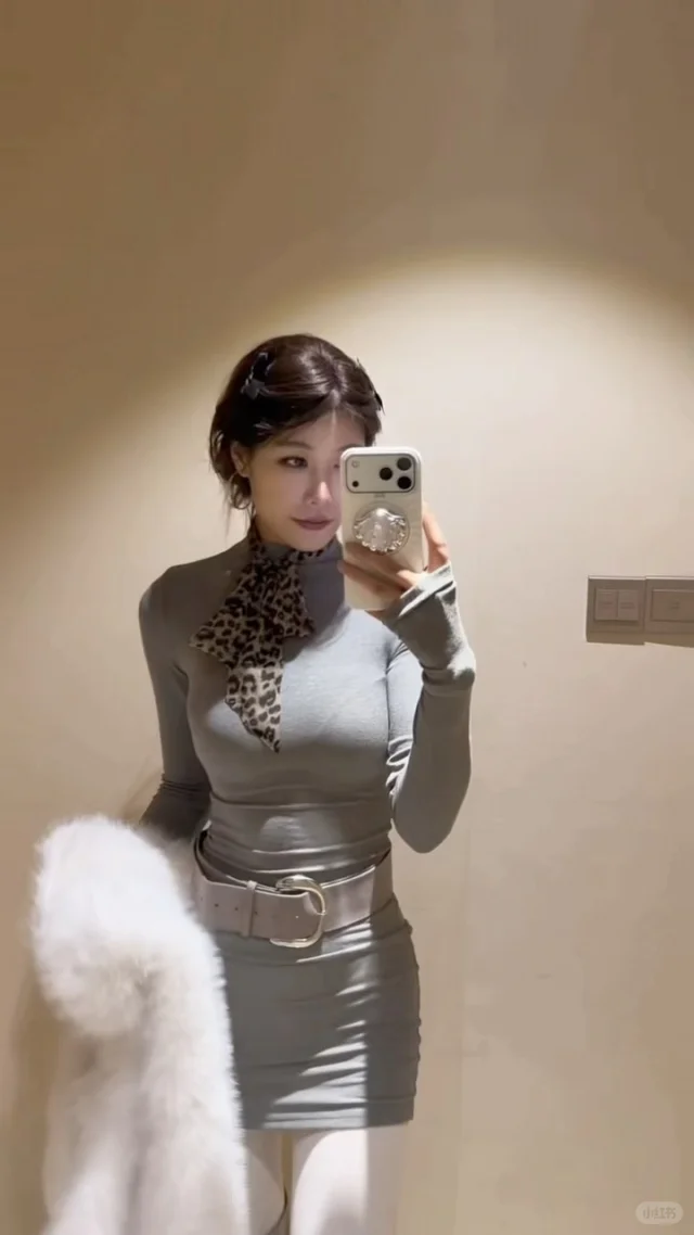 你好……你要我微信吗