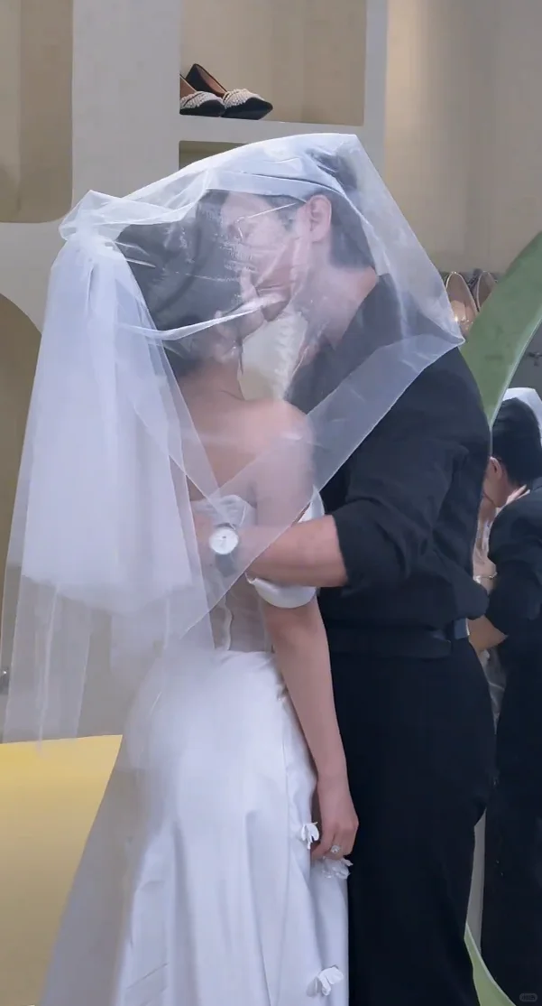 《烬上余温》（赵冠宇/林籽蓉）短剧推荐