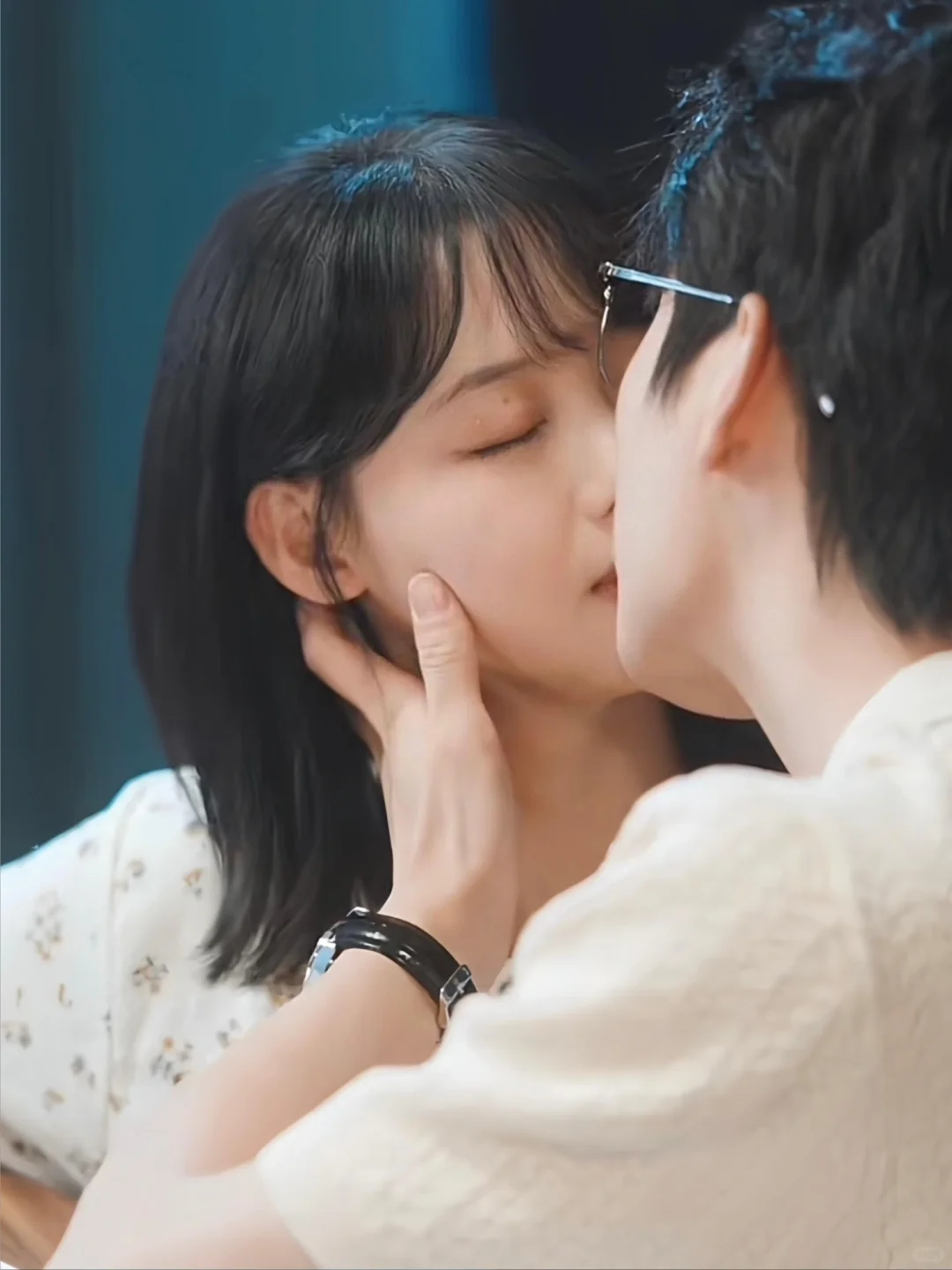 禁忌师生恋❗禁欲教授变爹系老公🙈