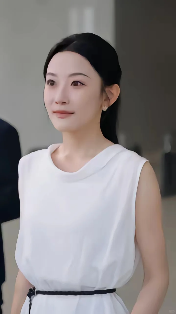 短剧—邱秘书的婚事。