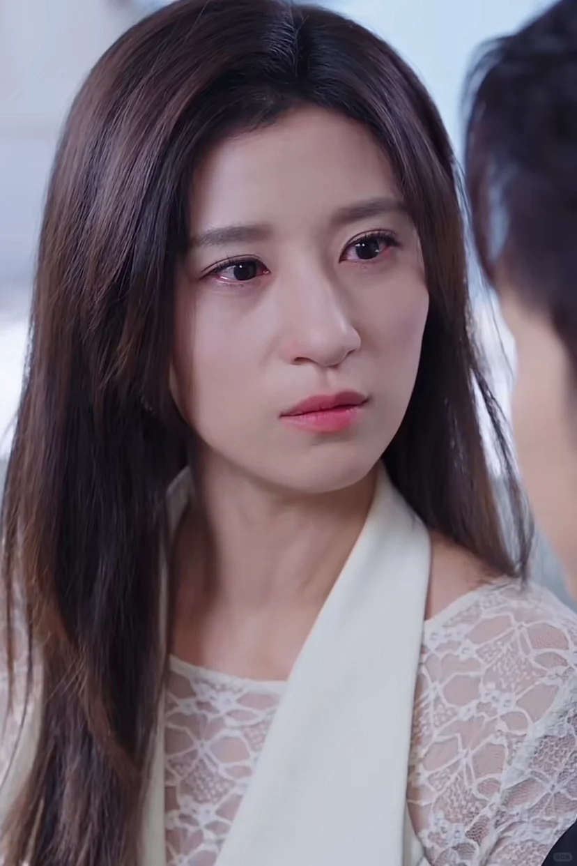 男主天天穿大v领🆘只为女主哈哈哈哈哈哈😂