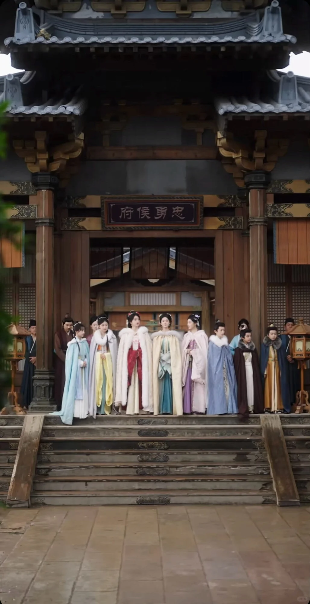 我在竖短看到了古装细糠