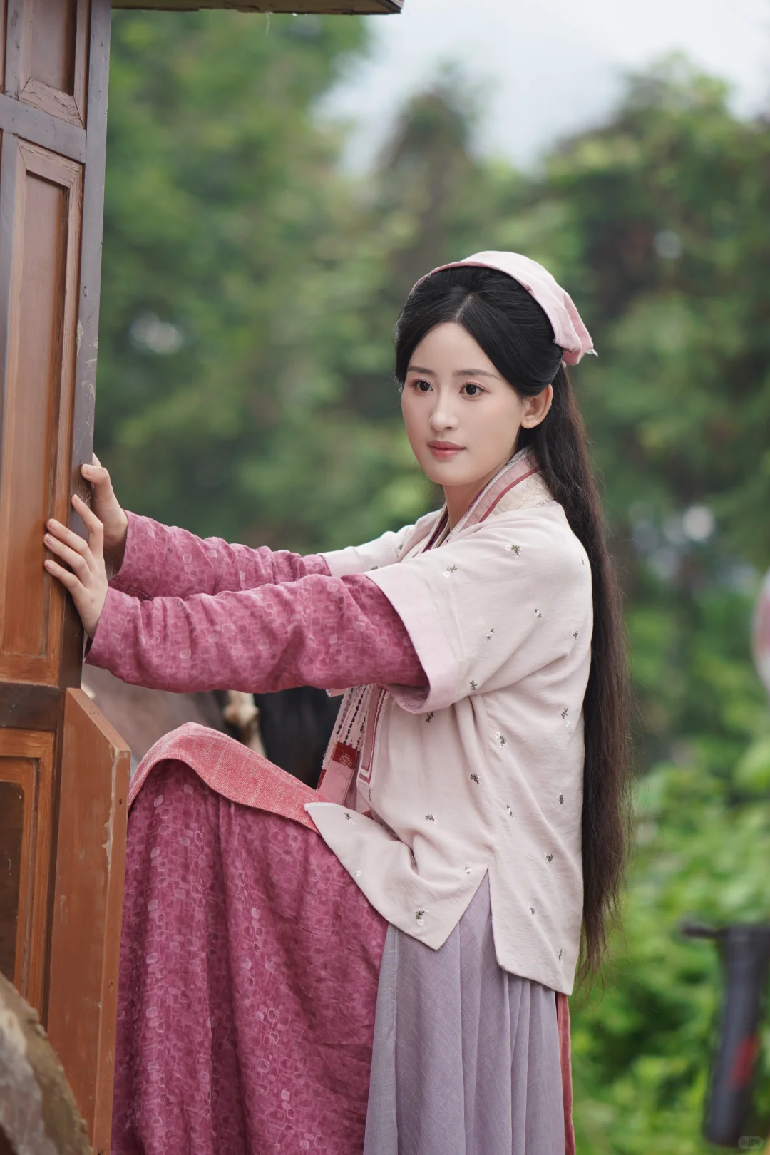 种田文《开局破茅屋，极品婆母带全家改命》