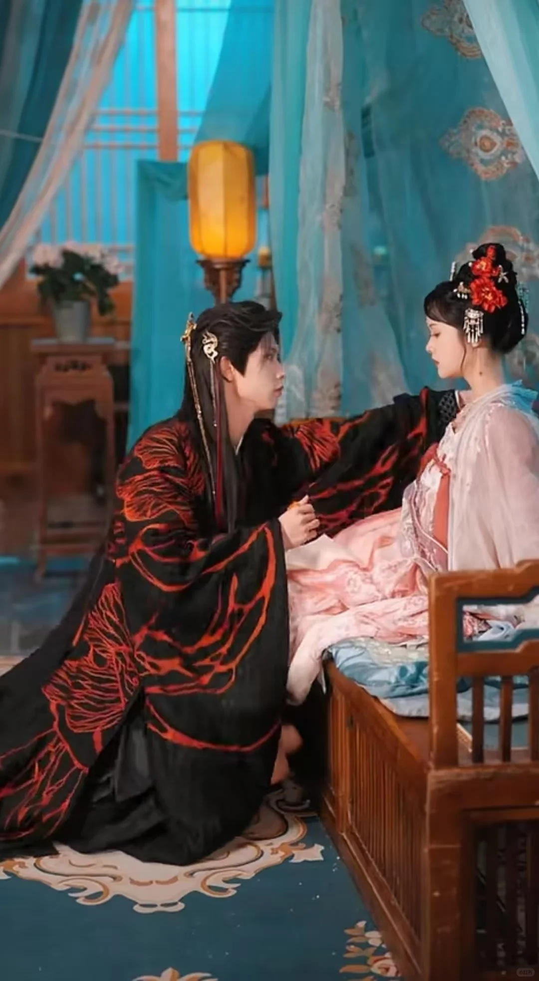 被狠戾暴君囚在掌心宠