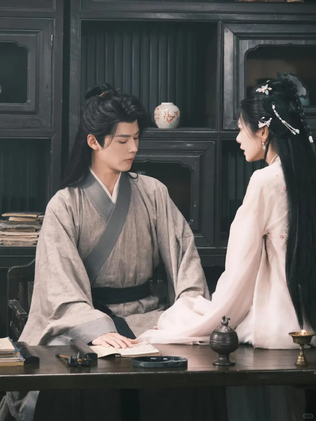 这个超会亲的男人来了，傲娇奸臣哪个受得了