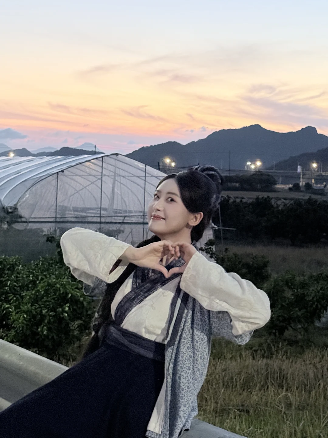 种田文《开局破茅屋，极品婆母带全家改命》