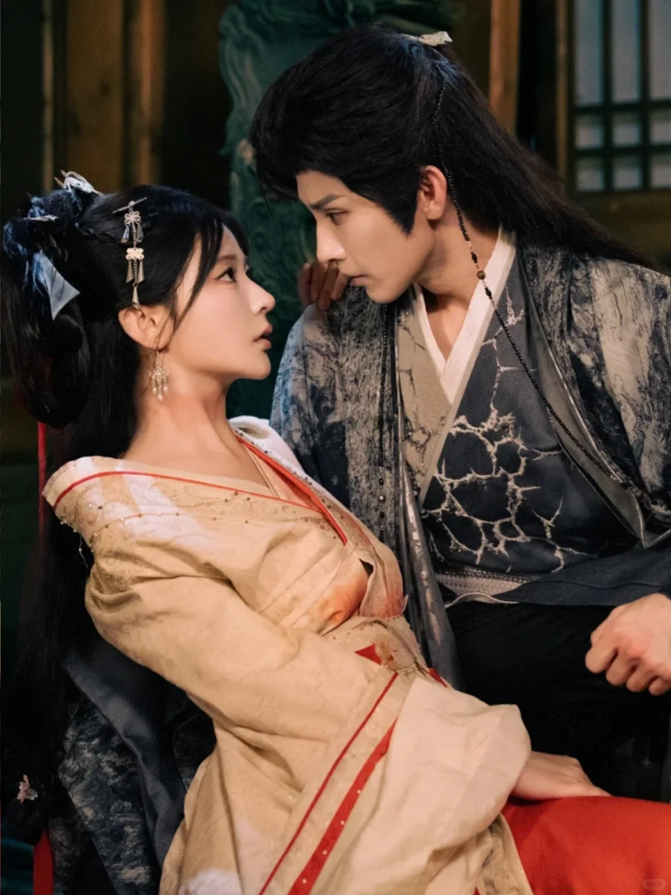 新剧杀疯了！一下就被这两张脸吸引住了😍