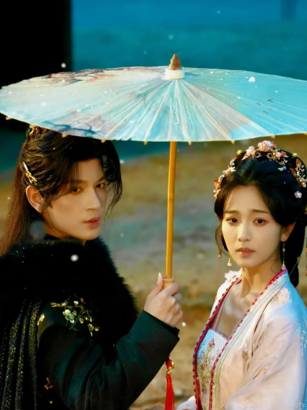 熬夜追完这部剧，吻戏和剧情都让人上瘾😍