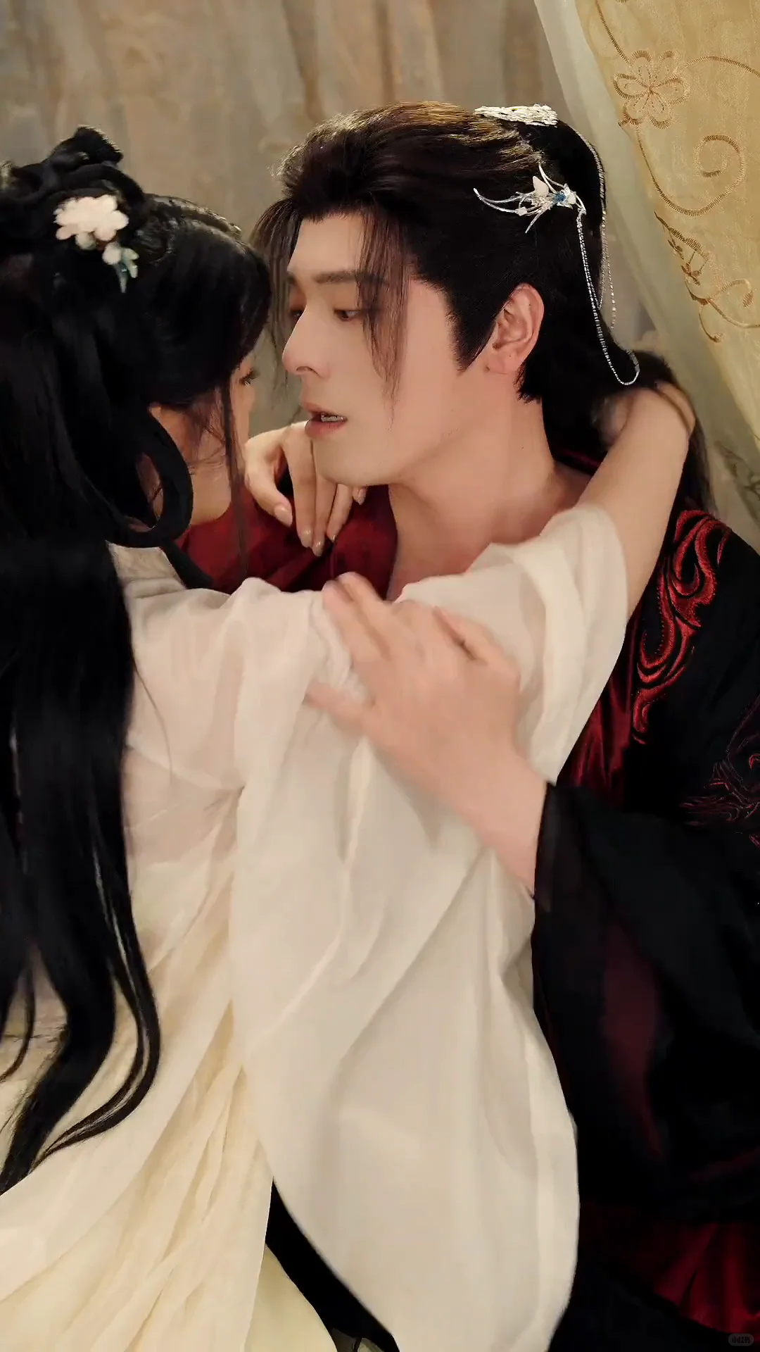 疯批世子强娶弟媳！短剧都这么敢拍吗