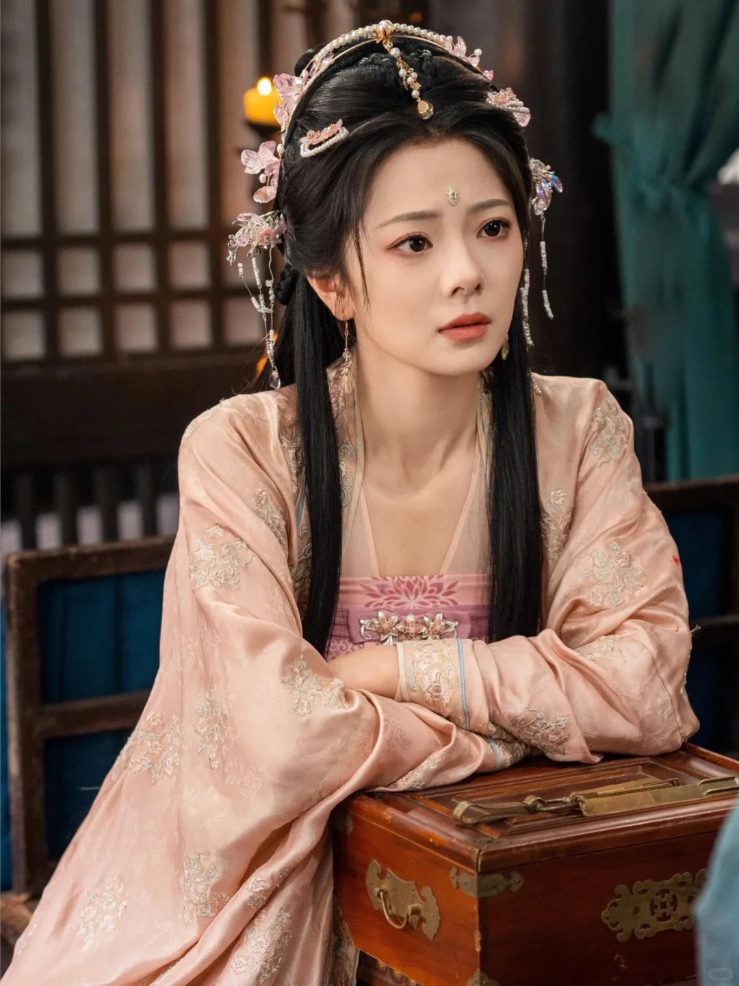 这个超会亲的男人来了，傲娇奸臣哪个受得了