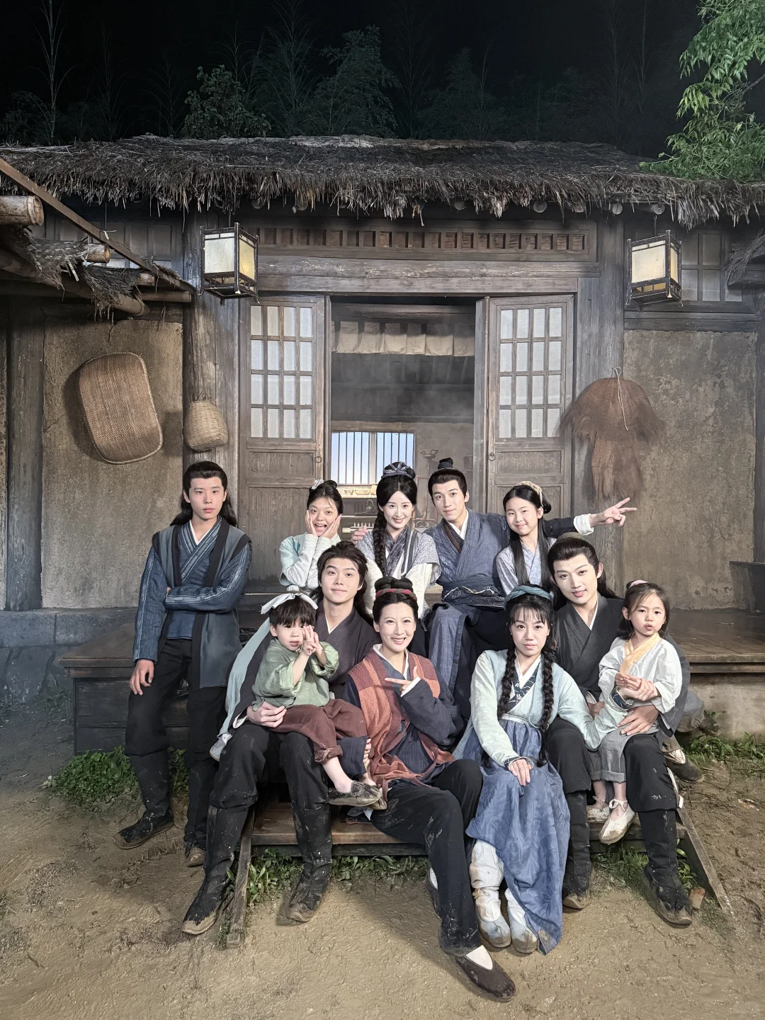 种田文《开局破茅屋，极品婆母带全家改命》