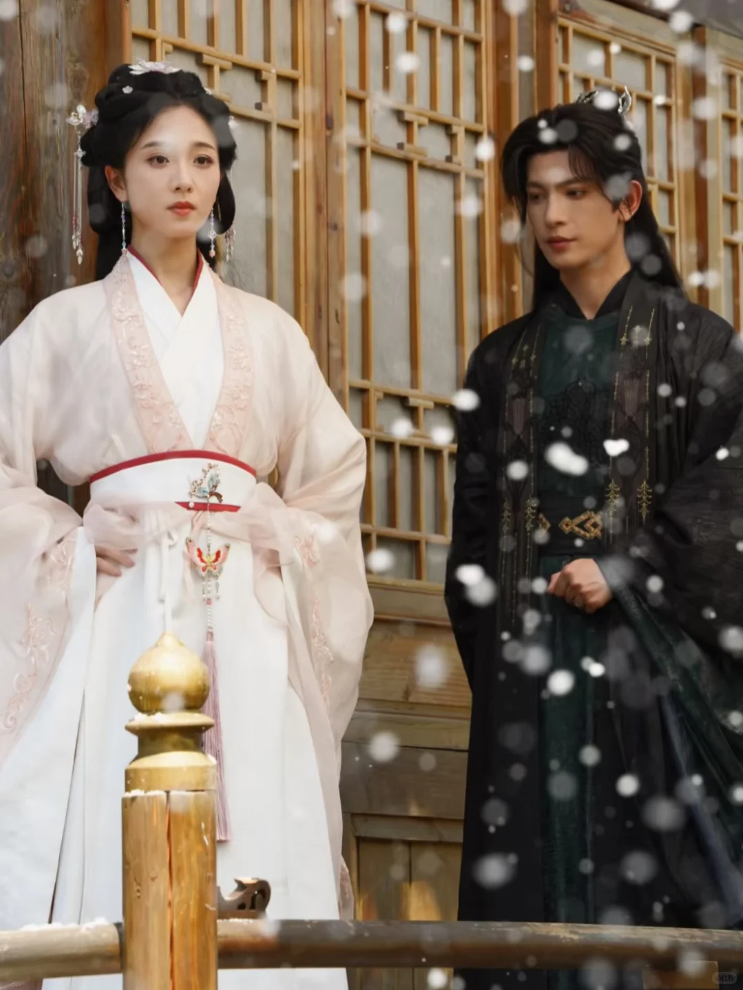 熬夜追完这部剧，吻戏和剧情都让人上瘾😍