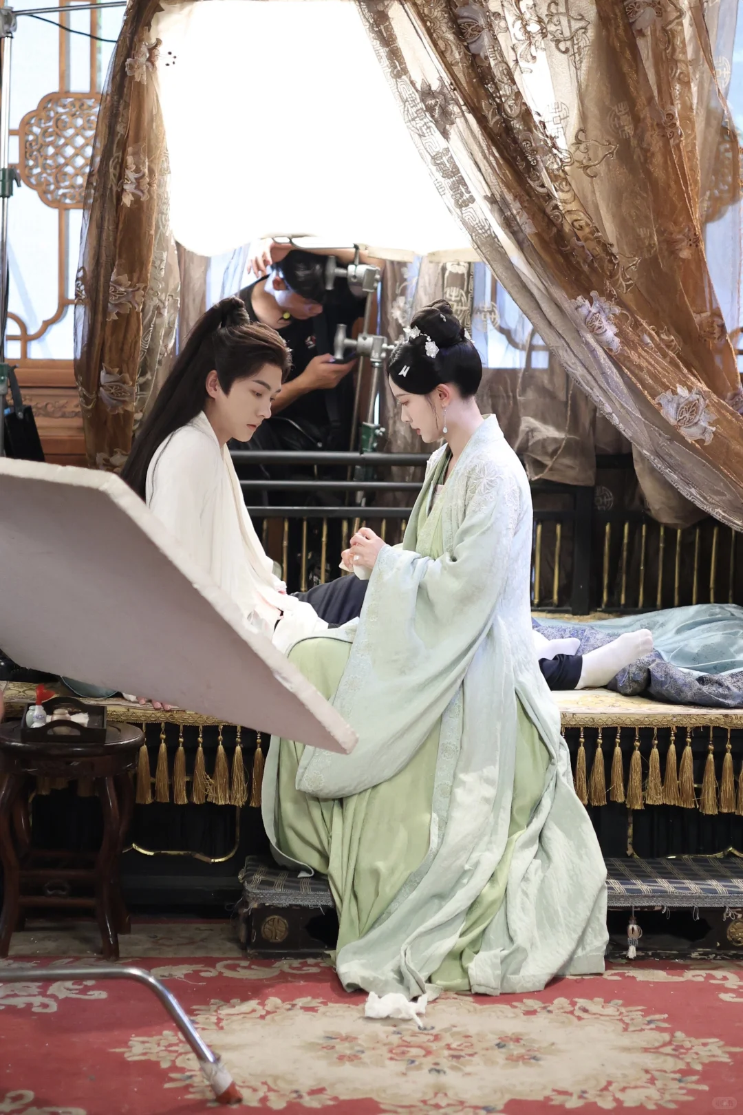 关于我勇闯短剧拍古装的剧照！