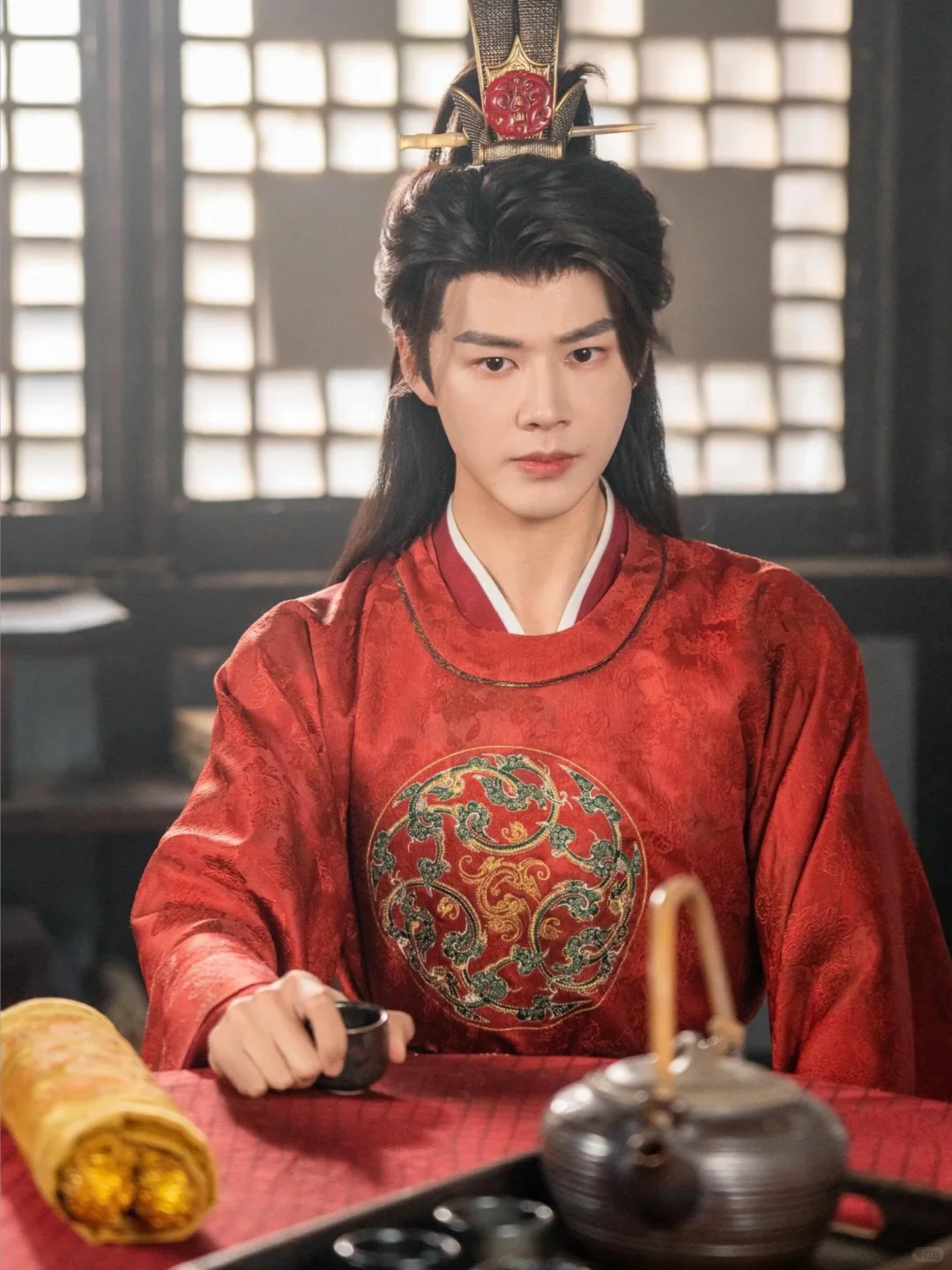 这个超会亲的男人来了，傲娇奸臣哪个受得了