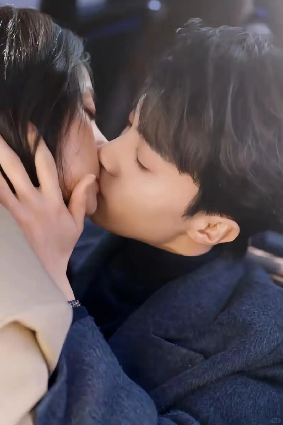 🆘这部剧是真敢拍啊❗几乎每集都在吻‼️