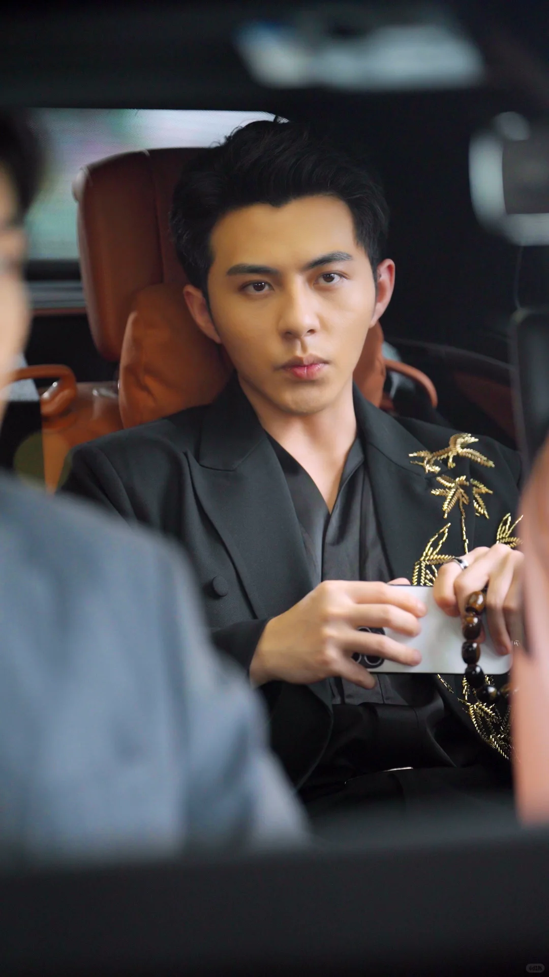  偏执霸总×清醒女主，极限拉扯！