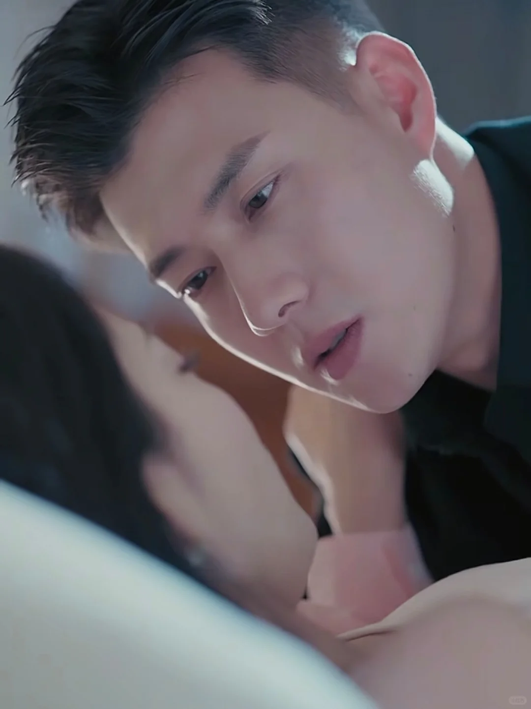 OMG🆘开场女主意图勾引男主啦‼️