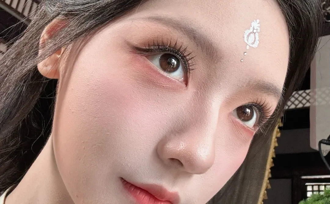 直视我的眼睛告诉我