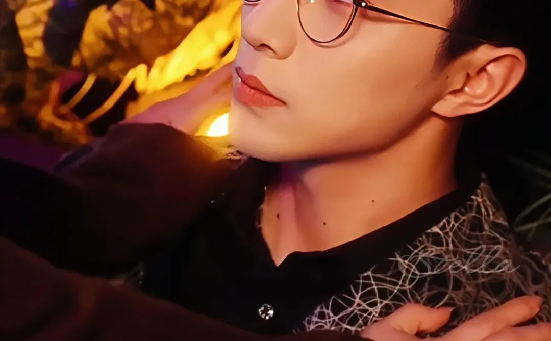 金牌律师腹黑集团太子爷和失婚家庭主妇😂