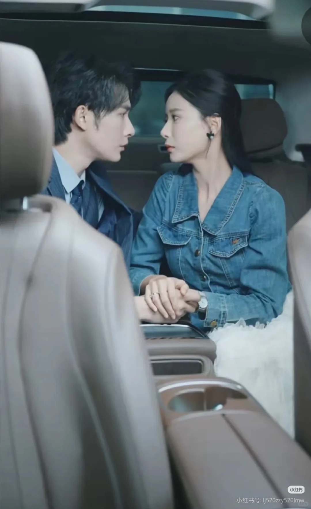 男主抑郁症，偏执症，人格障碍