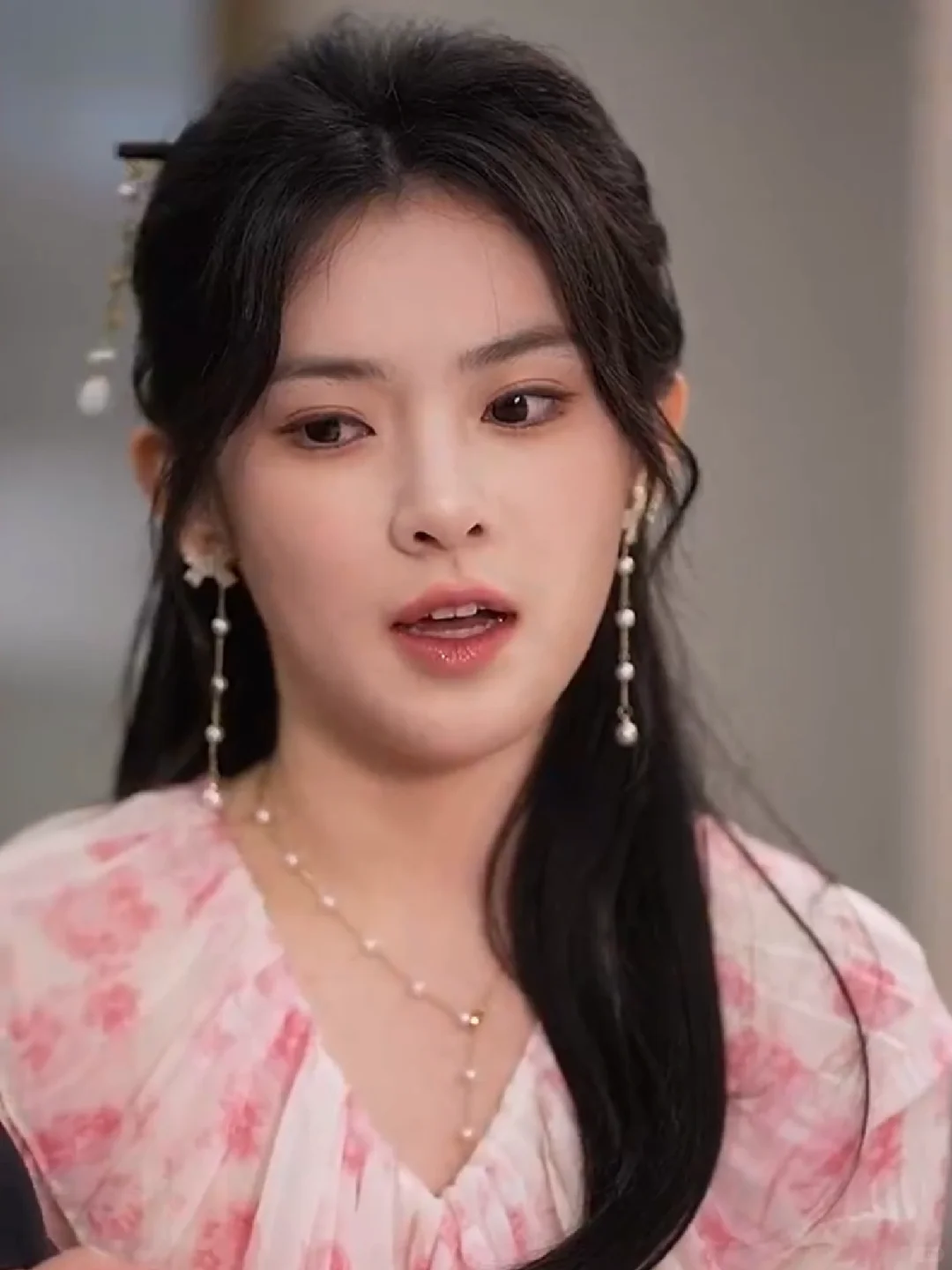 故事线不错的双穿越短剧