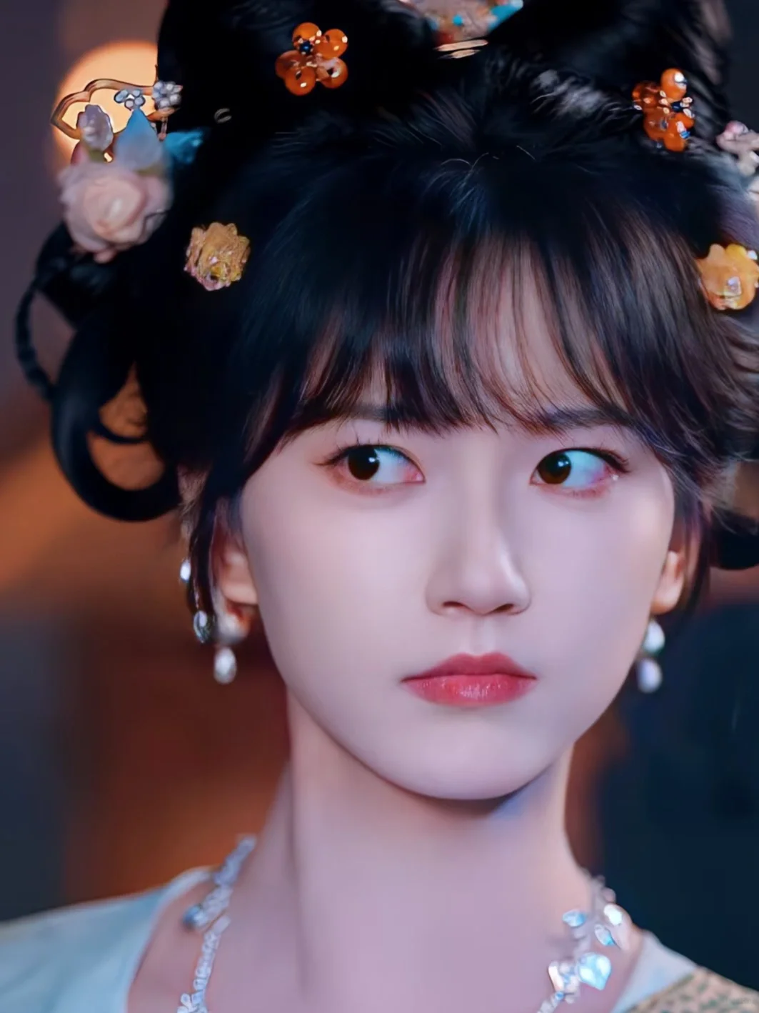 穿书炮灰的苟活指南：忽悠苗疆少主当保镖😌