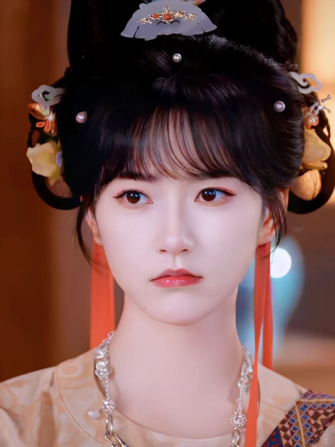 穿书炮灰的苟活指南：忽悠苗疆少主当保镖😌