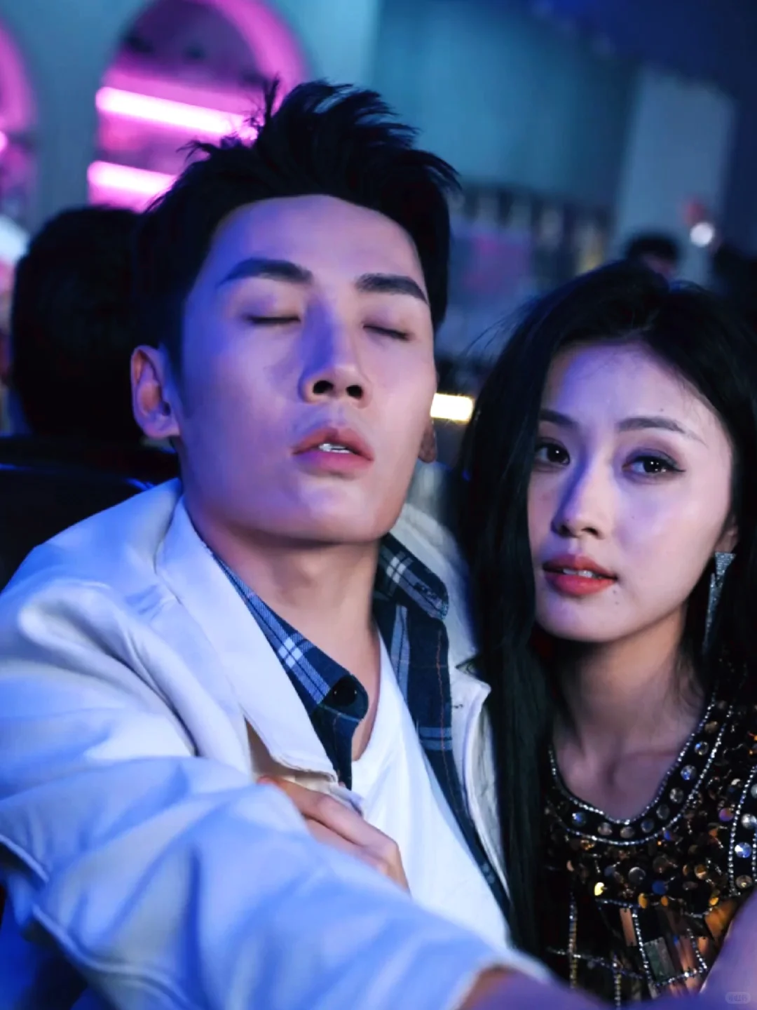 婚礼现场大反转，谁是真正的新郎？😍