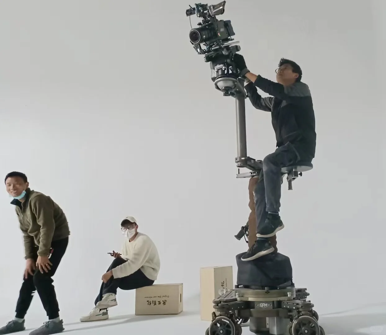 空降广西短剧导演