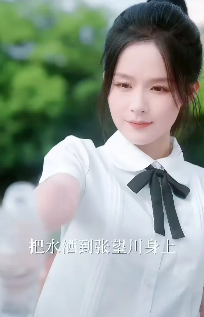 张翅杀疯了！穿越认爹反被撩 这短剧太上头