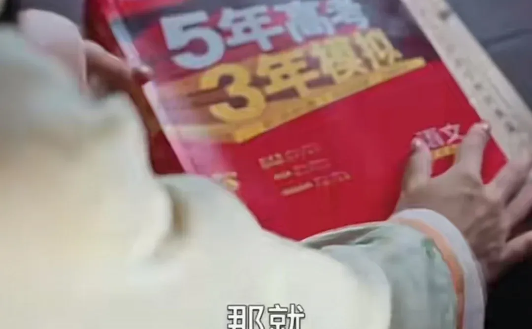 对内是奶狗对外是奸相，他就是个黑芝麻汤圆