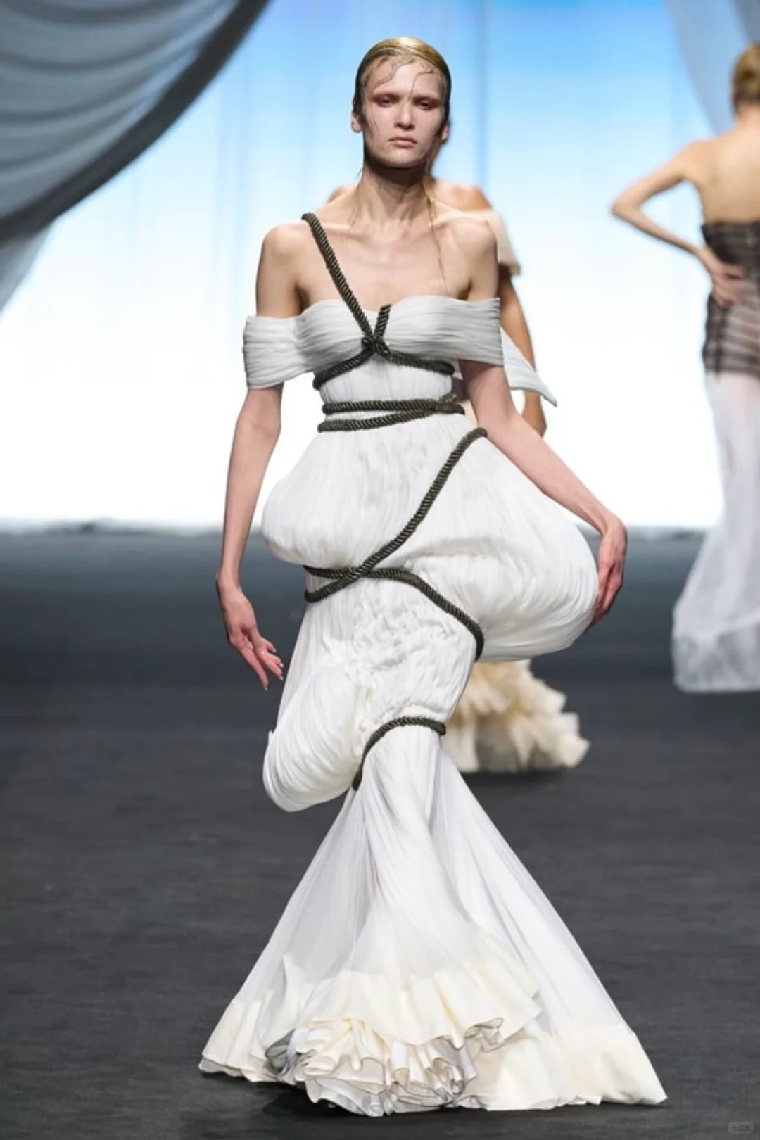 Jean Paul Gaultier S/S 2025 美的像神话！