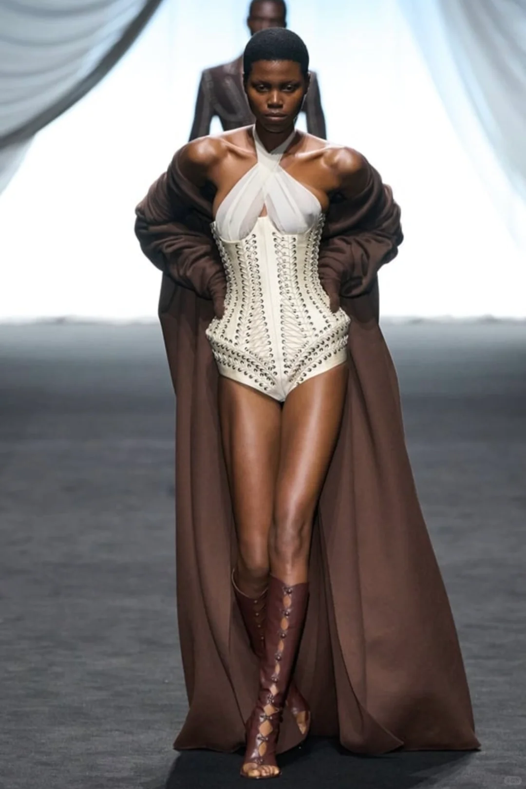 Jean Paul Gaultier S/S 2025 美的像神话！